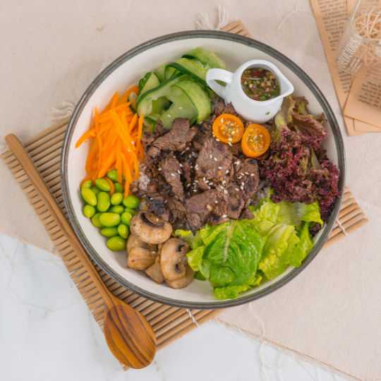 Piring Salad Sehat Carbs & Co